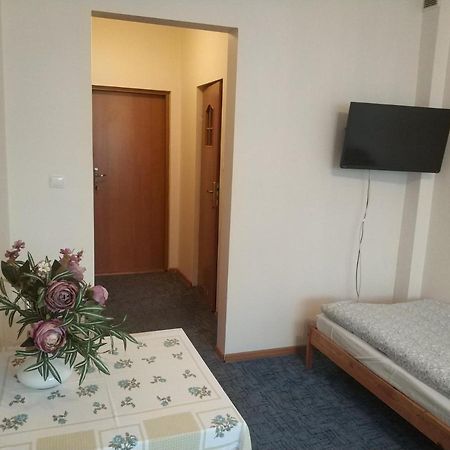 Hotel Mark Marki  Kültér fotó